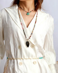 قلادة قلادة من اللابرادوريت البيريت